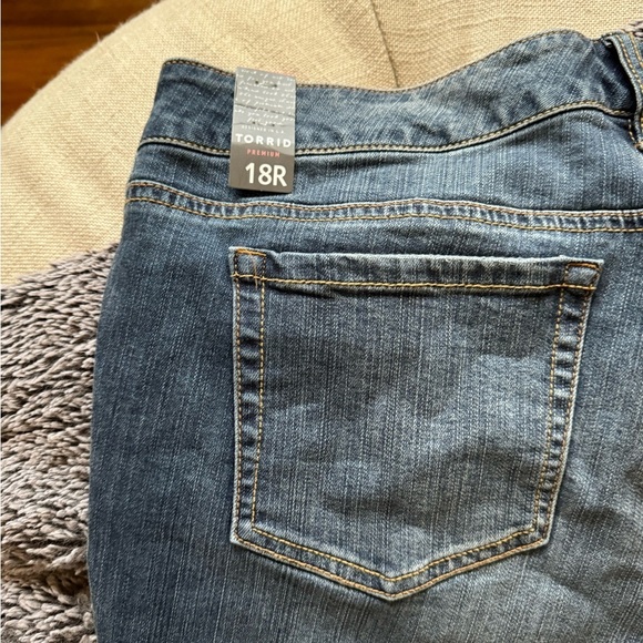 TORRID Distressed Boyfriend Jeans - Picture 5 of 16